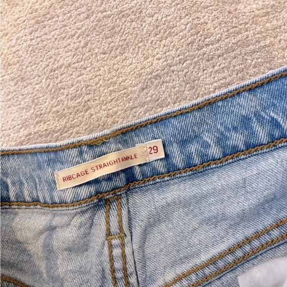 X REVOLVE Ribcage Straight Ankle in Jazz Time
LEVI'S
Color:Jazz Time
Size 29 - Picture 5 of 7